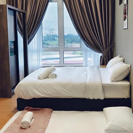 Valley Suites By Wyatthomes Kuantan Esterno foto