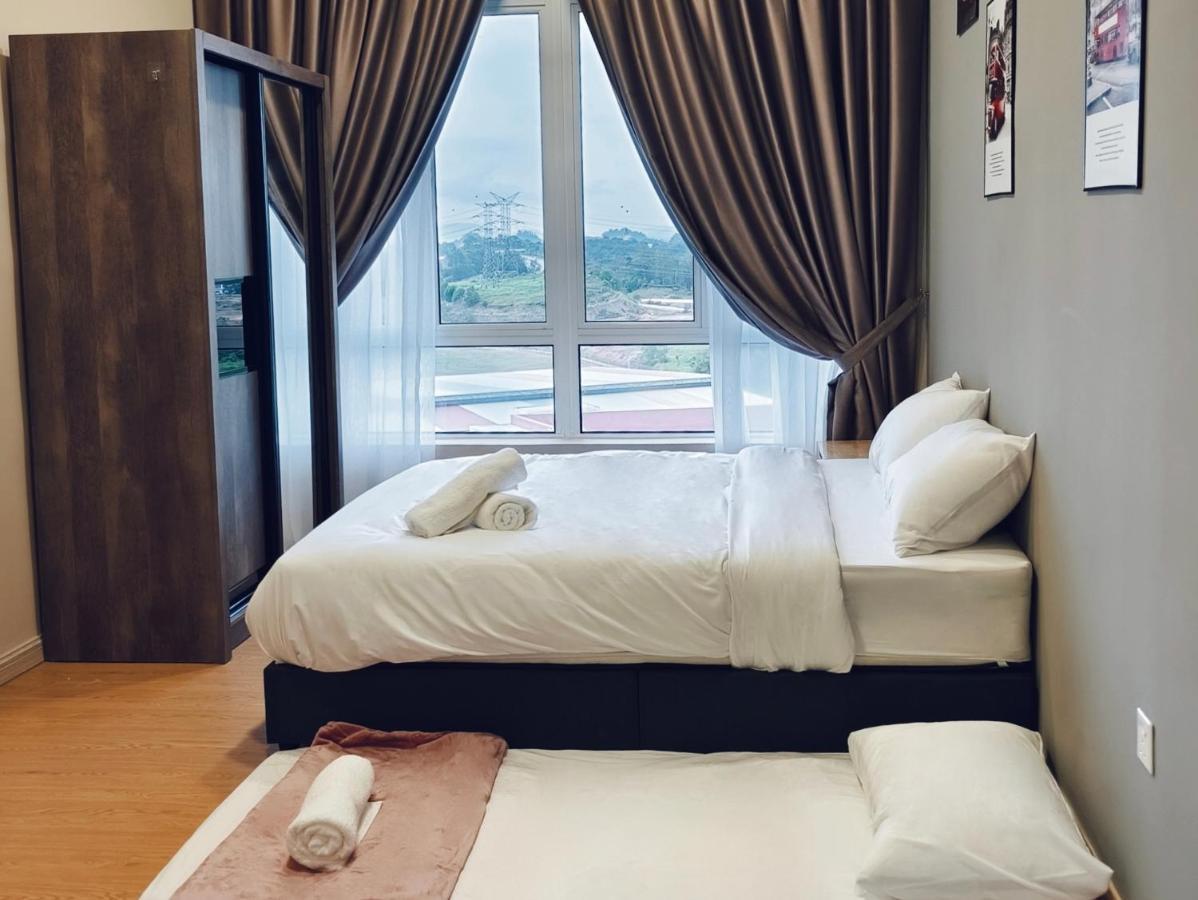 Valley Suites By Wyatthomes Kuantan Esterno foto